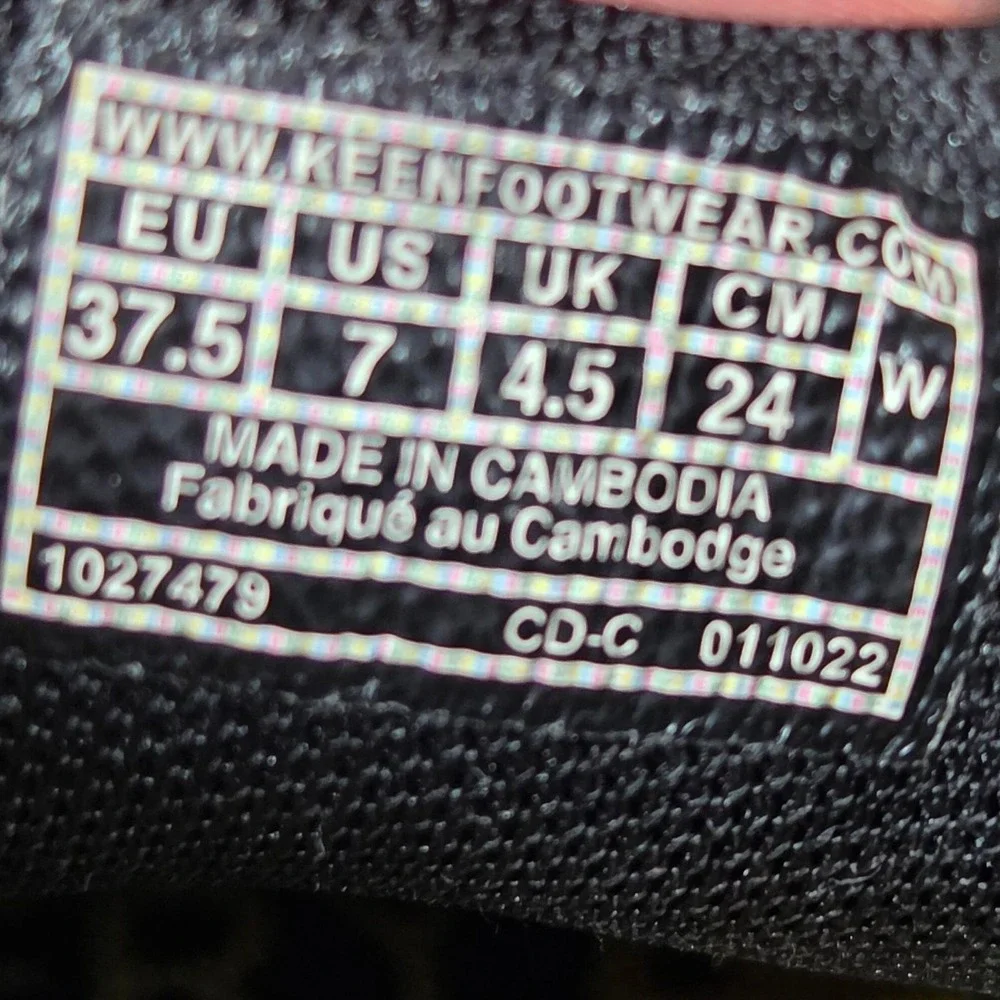Keen WK400 Walking Shoes womens 7 Triple Black Mesh Athletic Sneakers Utility